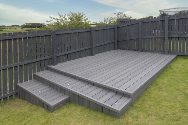 Vinyl Deck Construction in Omaha